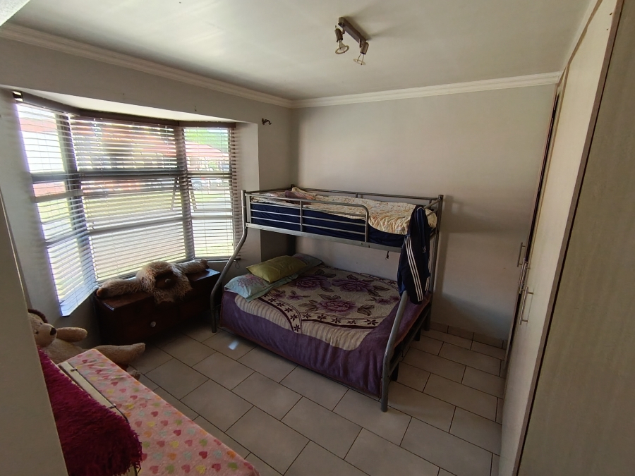 2 Bedroom Property for Sale in Waterval East North West